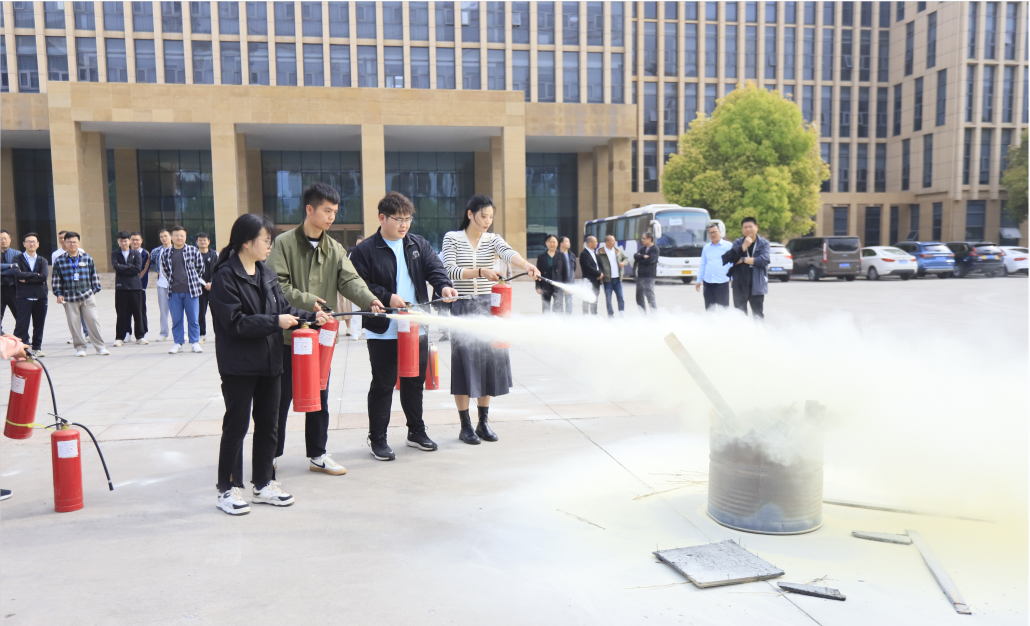 增强消防意识，筑牢安全底线丨开云官方入口_开云（中国）乳业集团组织消防应急演练