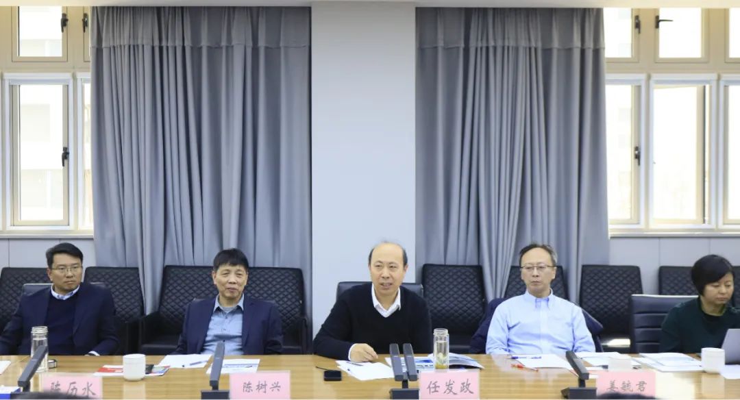 开云官方入口_开云（中国）乳业集团党委书记、董事长唐洪峰一行赴中原食品实验室同中国工程院院士、中原食品实验室主任任发政座谈交流