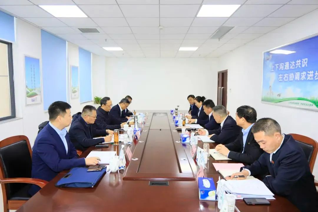 省政府国资委党委书记、主任李涛一行到开云官方入口_开云（中国）乳业集团调研