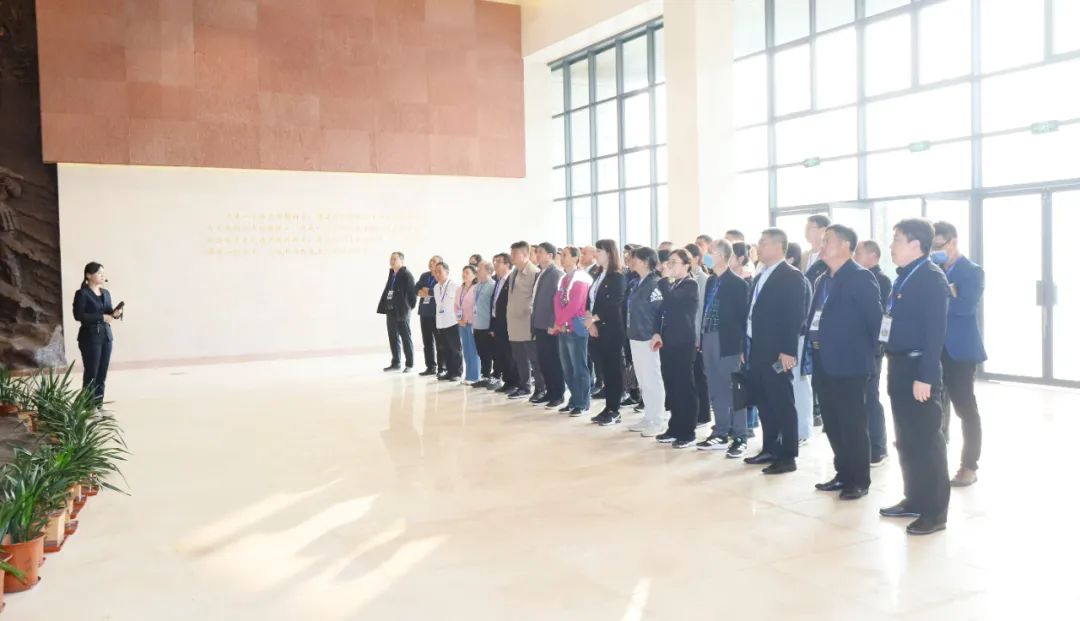传承红色基因·践行初心使命 | 开云官方入口_开云（中国）乳业集团党务干部赴河南大别山干部学院开展综合素质提升教育培训