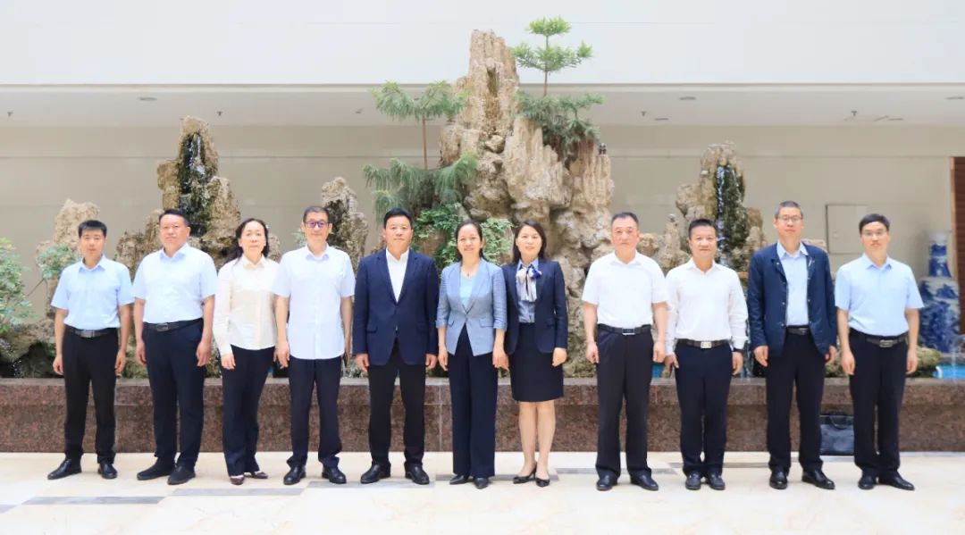扬帆起航 谱写绚丽新篇章 | 开云官方入口_开云（中国）乳业集团新一届董事会成立并召开中高层以上领导干部会议