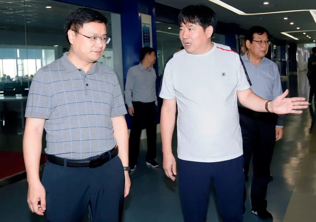 快讯｜社旗县人民政府县长关文波一行莅临开云官方入口_开云（中国）乳业集团参观考察