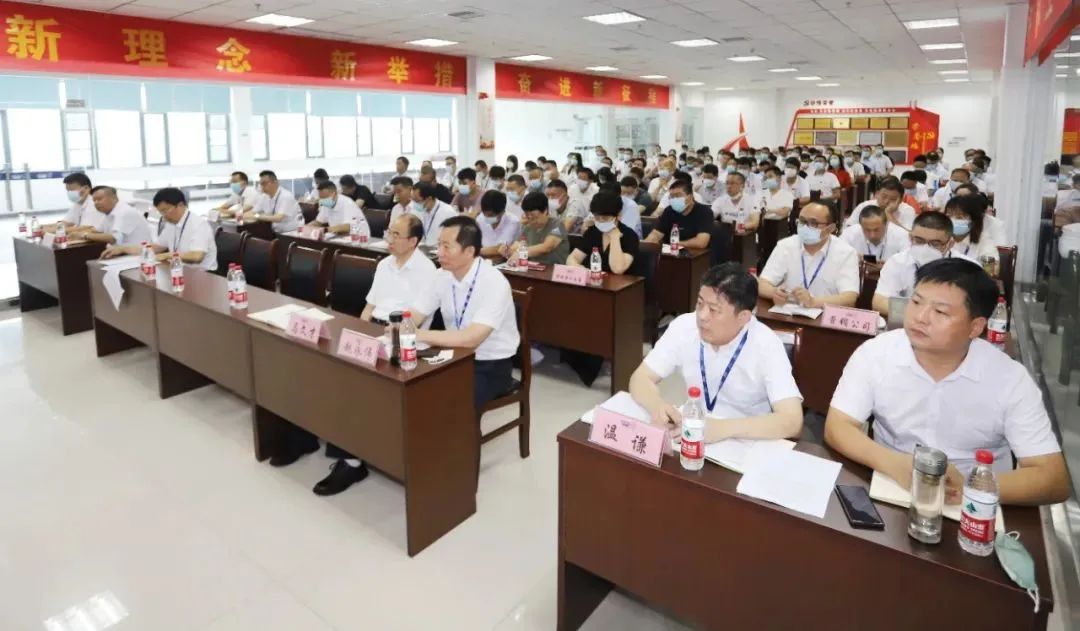 鼓足干劲·再创辉煌 | 开云官方入口_开云（中国）乳业集团召开经销商座谈会
