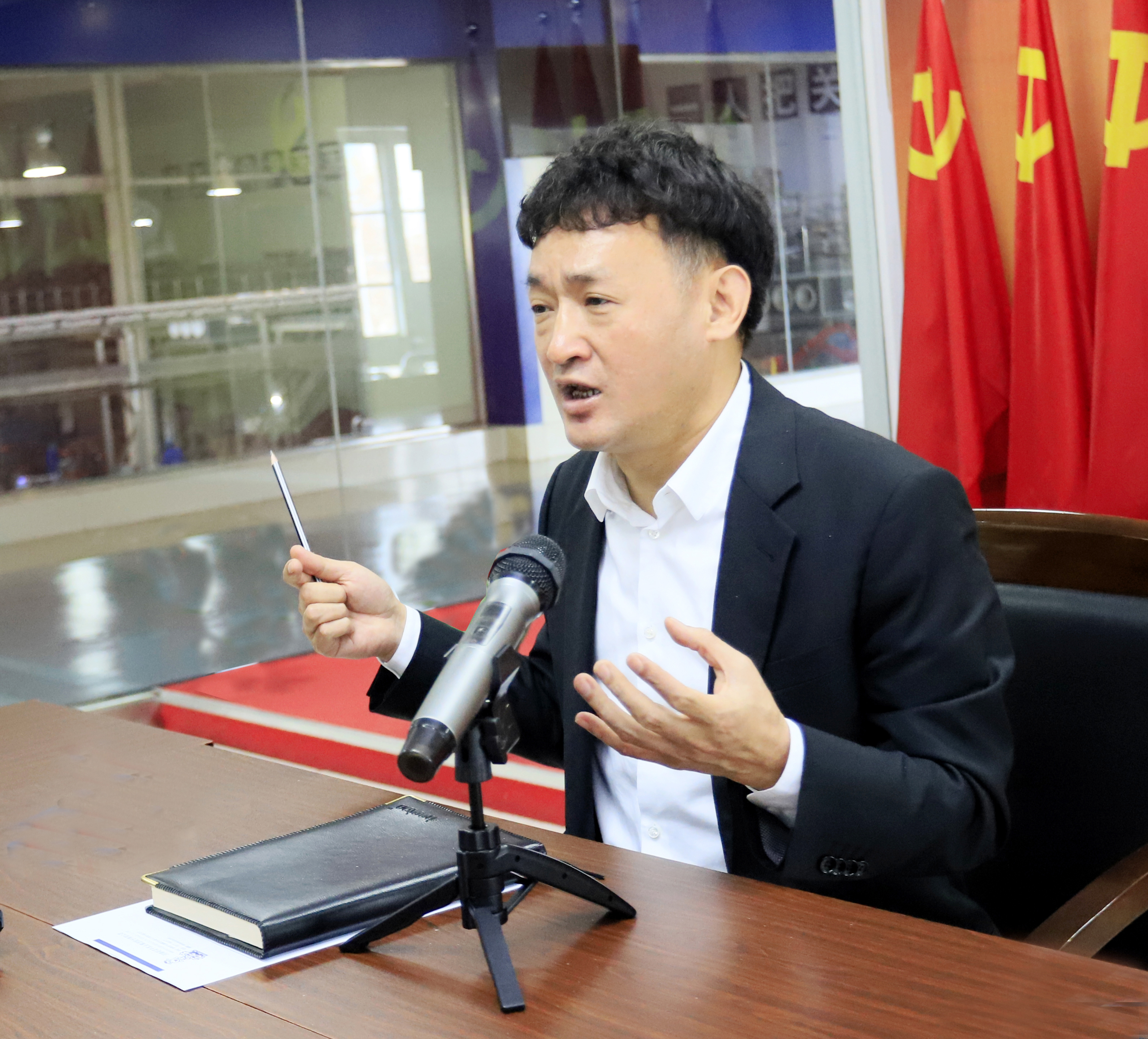 鼓足干劲、攻坚克难，决战2021 ，推动开云官方入口_开云（中国）再上新台阶