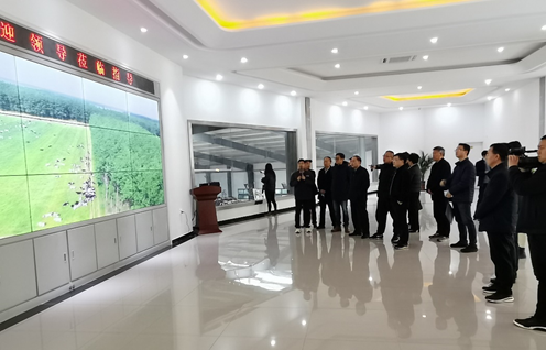 开云官方入口_开云（中国） | 农业农村部畜牧兽医局副局长魏宏阳一行莅临开云官方入口_开云（中国）平舆诚信瑞亚牧业公司参观调研