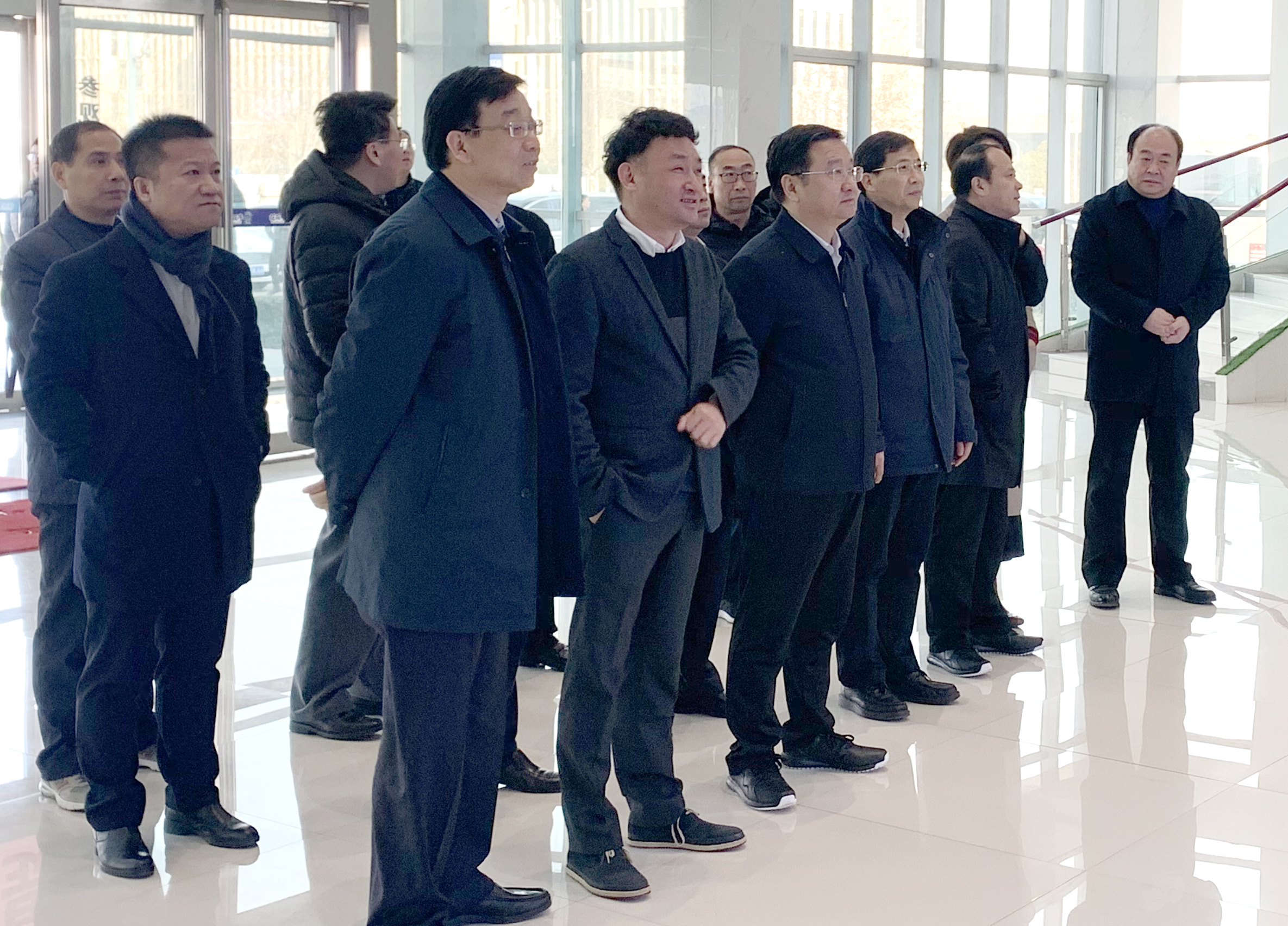 郑州市委副书记、市长王新伟莅临开云官方入口_开云（中国）乳业集团调研