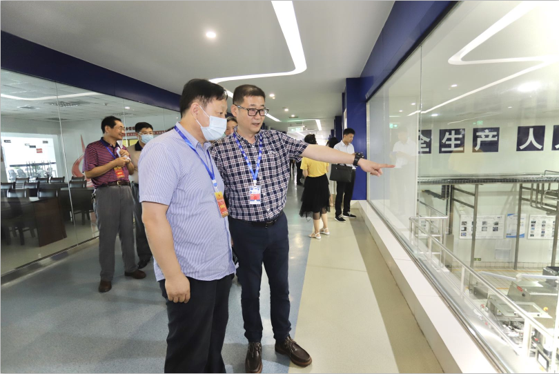 快讯|郑州市人大代表莅临河南开云官方入口_开云（中国）乳业集团参观调研