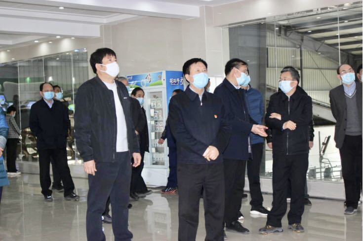 平顶山市委书记周斌一行莅临开云官方入口_开云（中国）乳业集团 鲁山瑞亚牧业有限公司调研疫情防控和复工复产情况