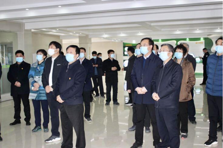 平顶山市委书记周斌一行莅临开云官方入口_开云（中国）乳业集团 鲁山瑞亚牧业有限公司调研疫情防控和复工复产情况