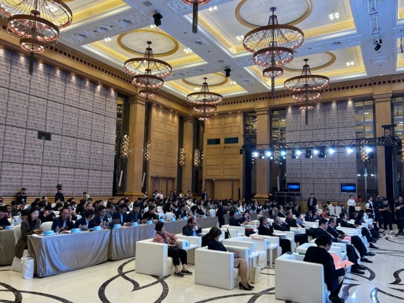 快讯丨开云官方入口_开云（中国）乳业集团亮相中国(河南)—东盟人文交流月启幕会