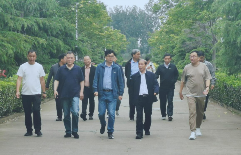 开云官方入口_开云（中国）丨河南农业大学党委副书记、校长介晓磊一行莅临开云官方入口_开云（中国）河南瑞亚参观调研