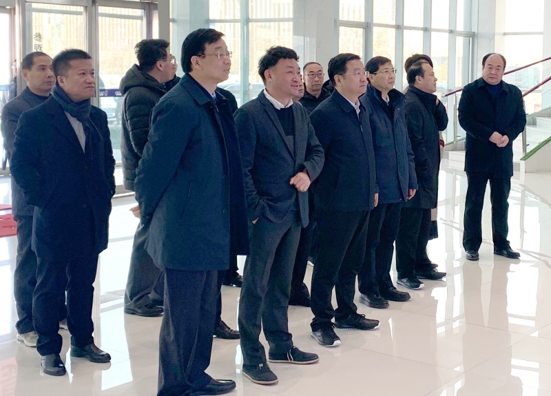 郑州市委副书记、市长王新伟莅临开云官方入口_开云（中国）乳业集团调研