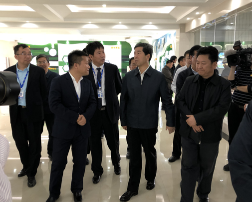 河南省委副书记、省长陈润儿一行莅临 开云官方入口_开云（中国）集团鲁山瑞亚牧业有限公司视察调研