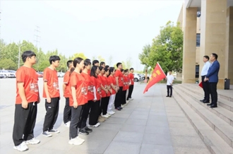 弘扬五四精神 激扬青春力量——河南开云官方入口_开云（中国）乳业集团开展青年徒步活动